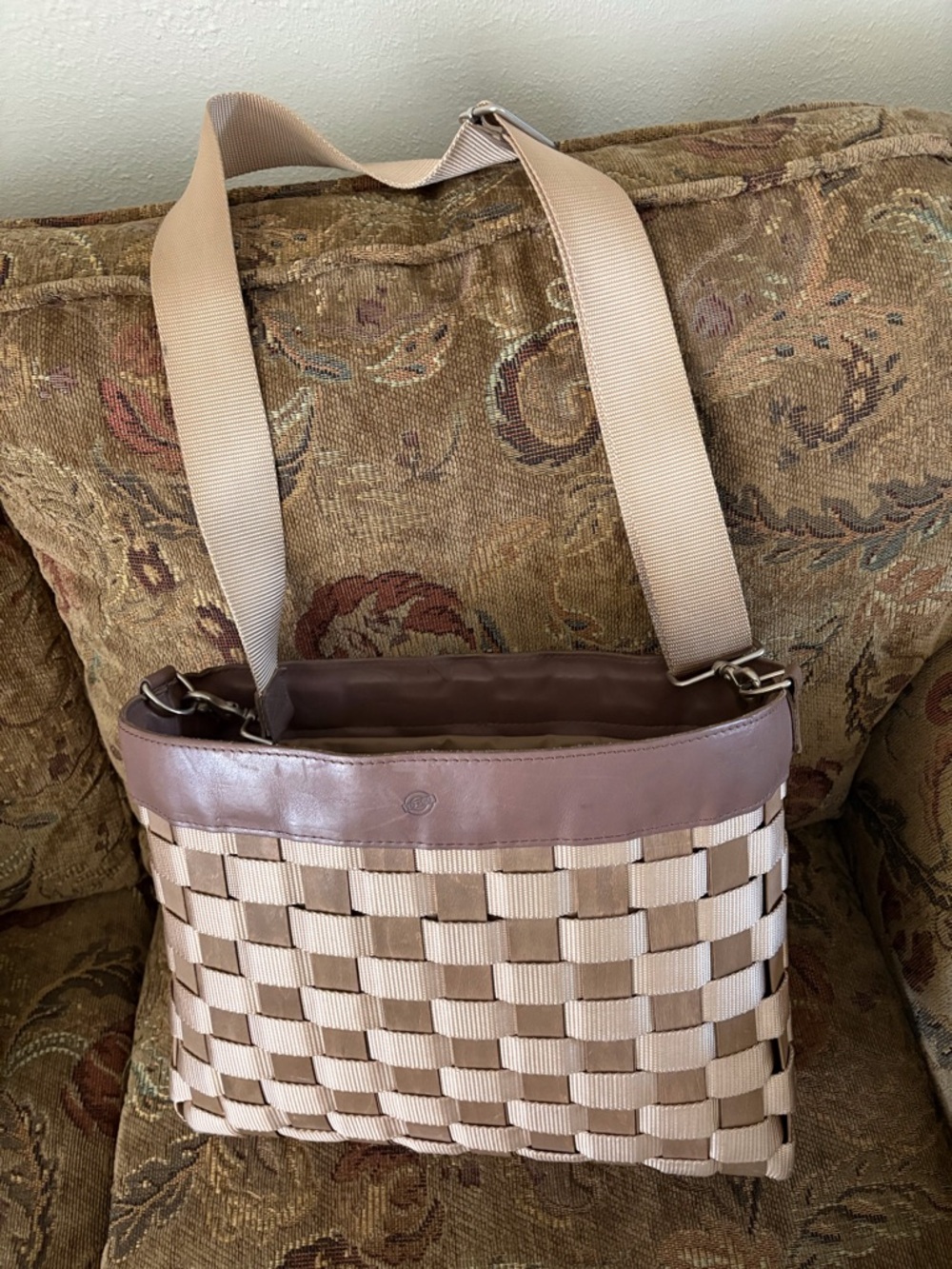Longaberger 2008 To Go Brown Woven Messenger Shoulder Basket